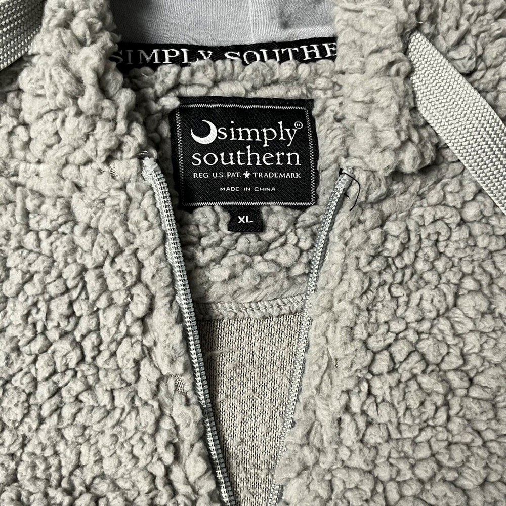 Simply Southern Gray 1/4 Zip Hooded Sherpa size XL - Picture 5 of 6